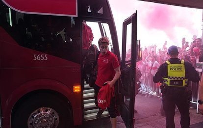 A Milli Futbol Takımı, Vancouver’da meşalelerle karşılandı