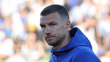 Edin Dzeko Bosna Hersek'teki çocuklara bir mektup yazdı!