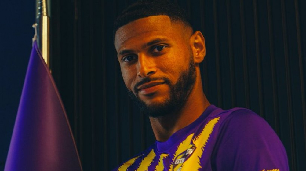 Eyüpspor, Rotherham United'ın stoperi Zak Jules'u kadrosuna kattı