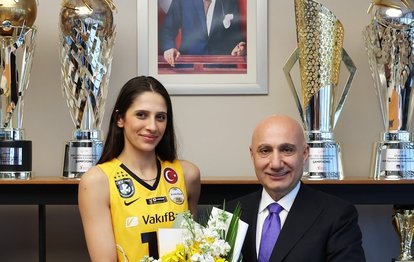 VakıfBank Voleybol Takımı, Derya Cebecioğlu'na veda etti